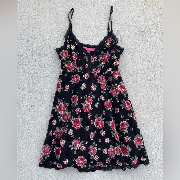 Betsey Johnson Dresses & Skirts - Vintage Y2K Betsey Johnson Floral Lace Slip Dress Black Pink Roses Corset Mini S